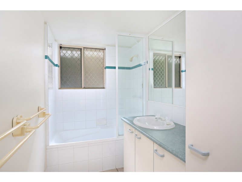 2/10 Orvieto Tce – Sanctuary Seas, Kings Beach QLD 4551