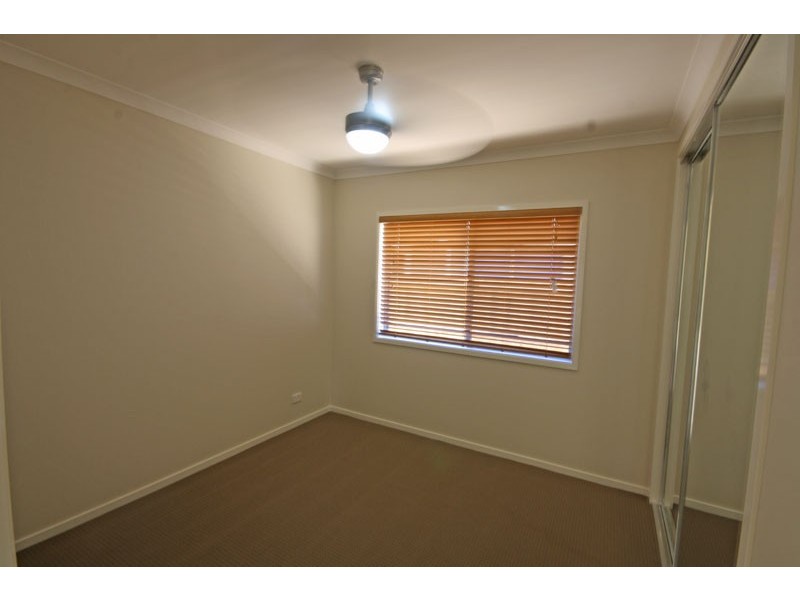 18 Apple Crescent, Caloundra West QLD 4551