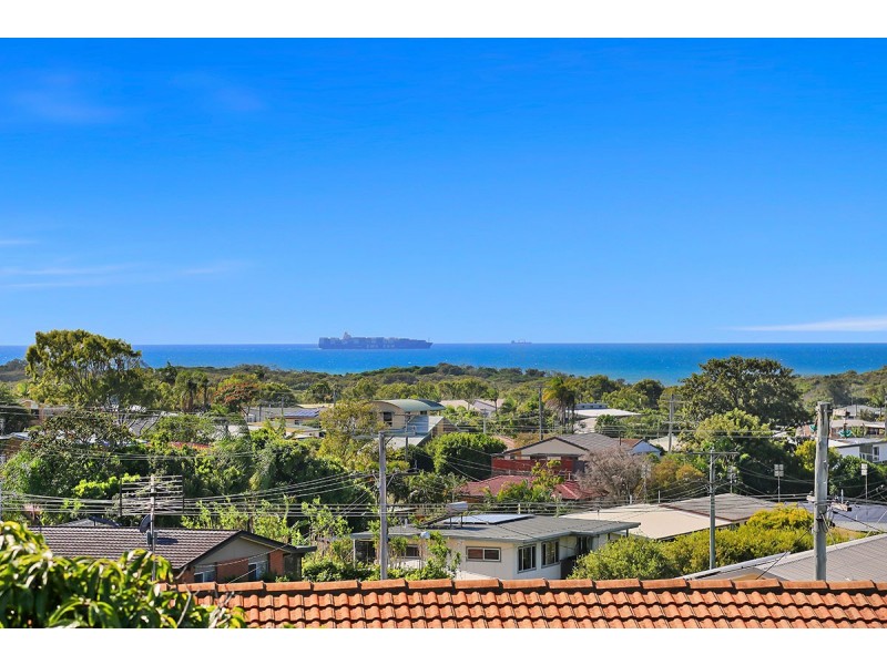 787 Nicklin Way, Battery Hill QLD 4551