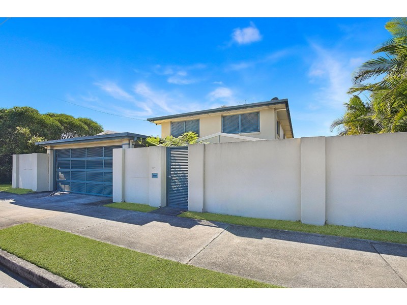 787 Nicklin Way, Battery Hill QLD 4551