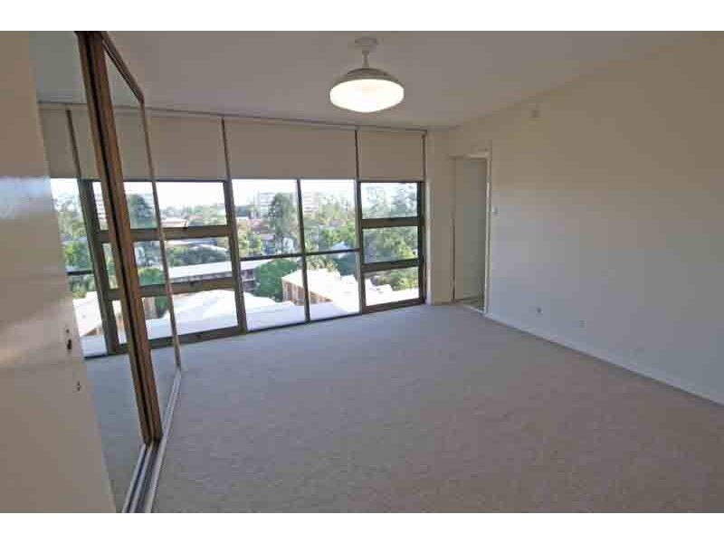 25/72 Sandford Street – Riverford, St Lucia QLD 4067