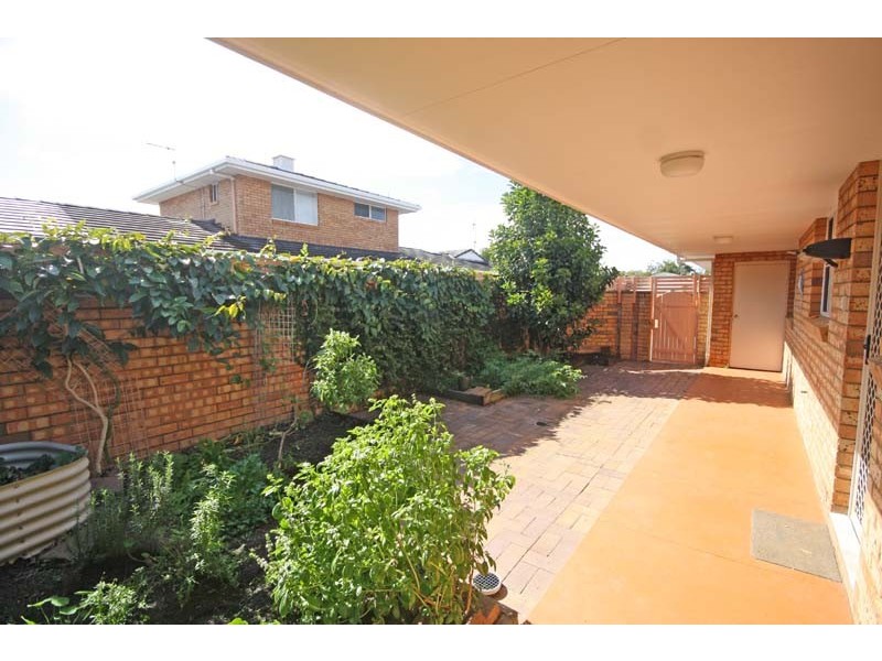 13/2 Lyon Street, Dicky Beach QLD 4551