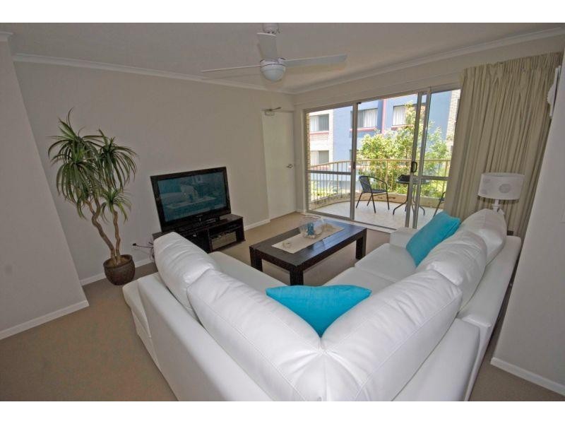 1/9 Orvieto Terrace – Glenbourne, Kings Beach QLD 4551