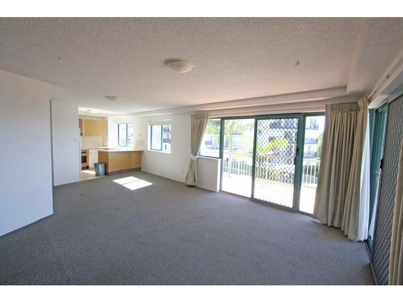 2/22 Warne Terrace – Ocean Crest, Kings Beach QLD 4551