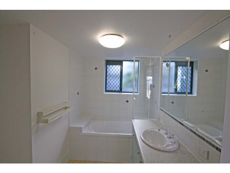 2/22 Warne Terrace – Ocean Crest, Kings Beach QLD 4551