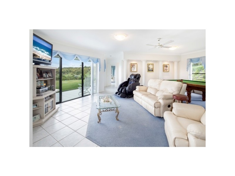 99 Candle Mountain Drive, Crohamhurst QLD 4519