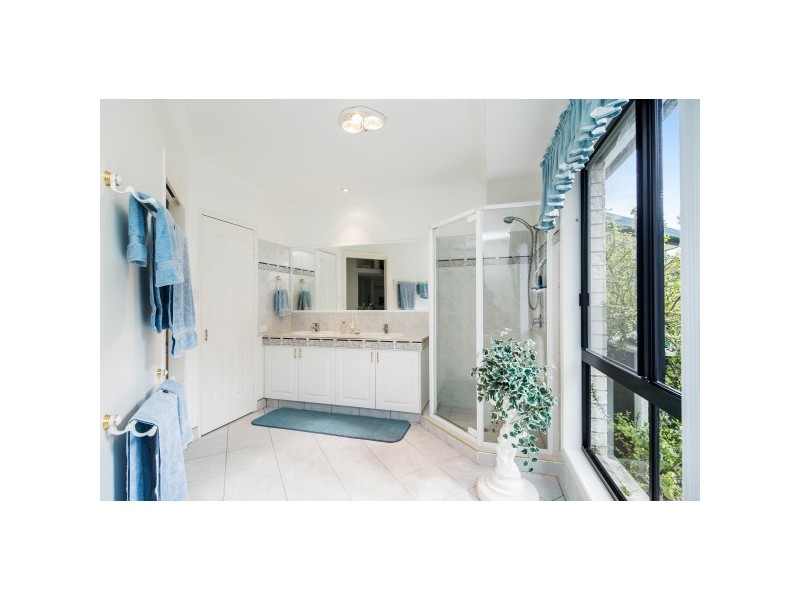 99 Candle Mountain Drive, Crohamhurst QLD 4519