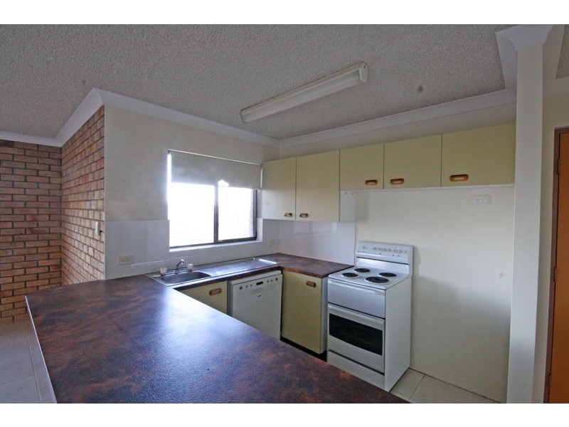 2/17 Dingle Avenue – Broadwaters, Kings Beach QLD 4551