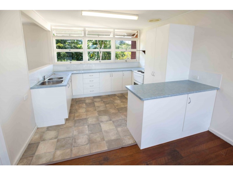 31 Saltair Street, Kings Beach QLD 4551