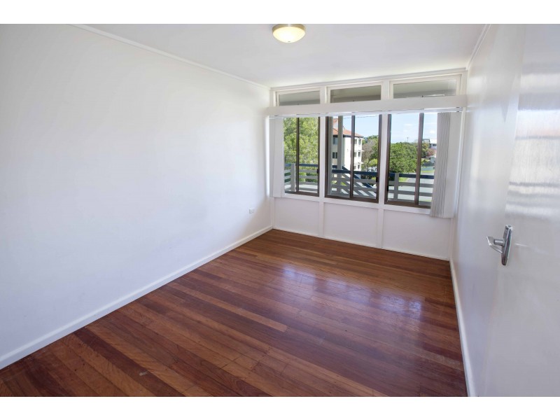 31 Saltair Street, Kings Beach QLD 4551