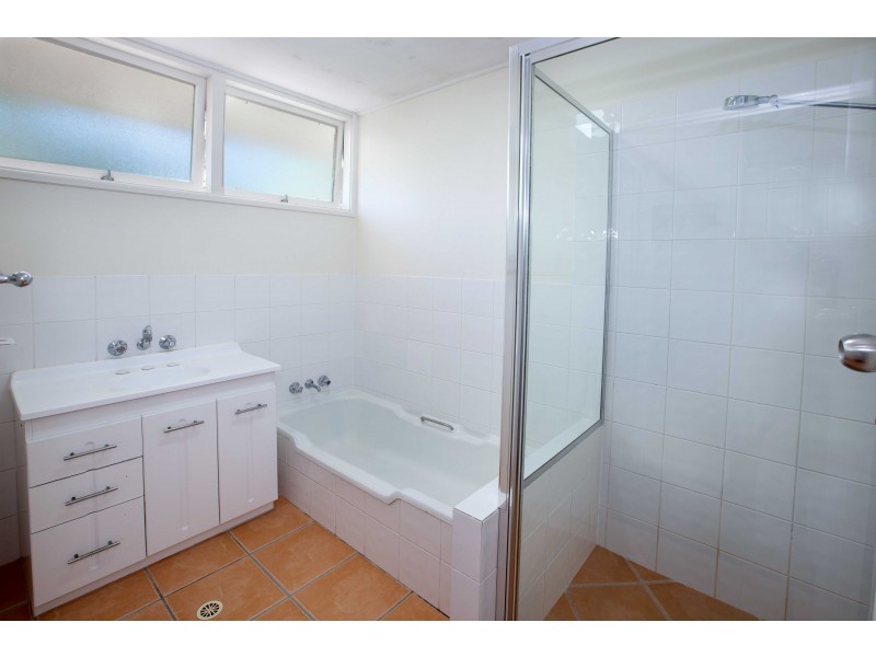 31 Saltair Street, Kings Beach QLD 4551