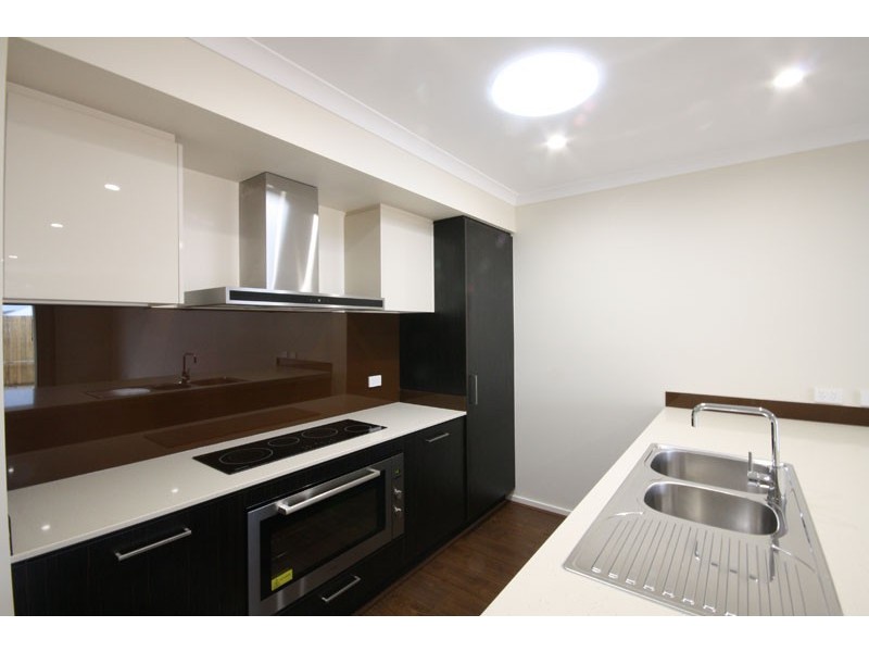 18 Auburn Street, Caloundra West QLD 4551