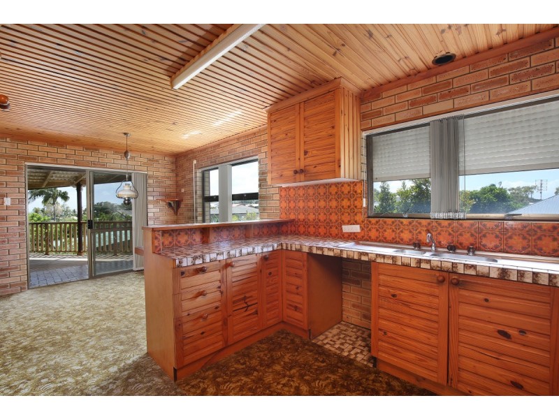 7 Russell St, Moffat Beach QLD 4551