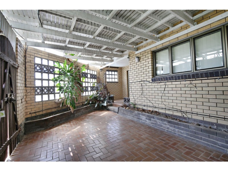 7 Russell St, Moffat Beach QLD 4551