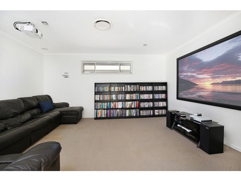 12 Stephen Burton Way, Pelican Waters QLD 4551