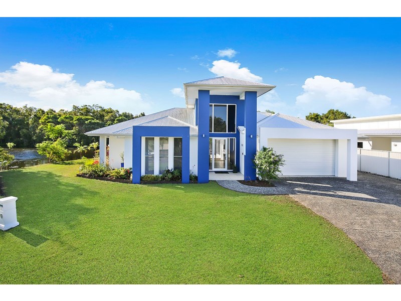 12 Stephen Burton Way, Pelican Waters QLD 4551