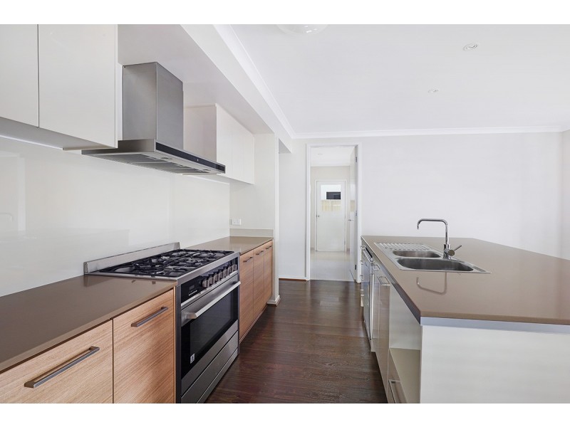 16 Comet Street, Pelican Waters QLD 4551