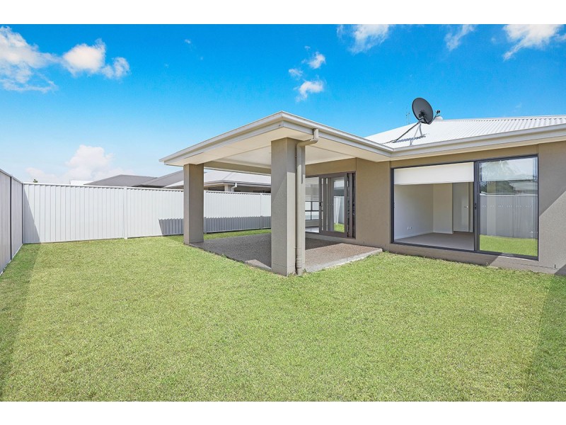 16 Comet Street, Pelican Waters QLD 4551