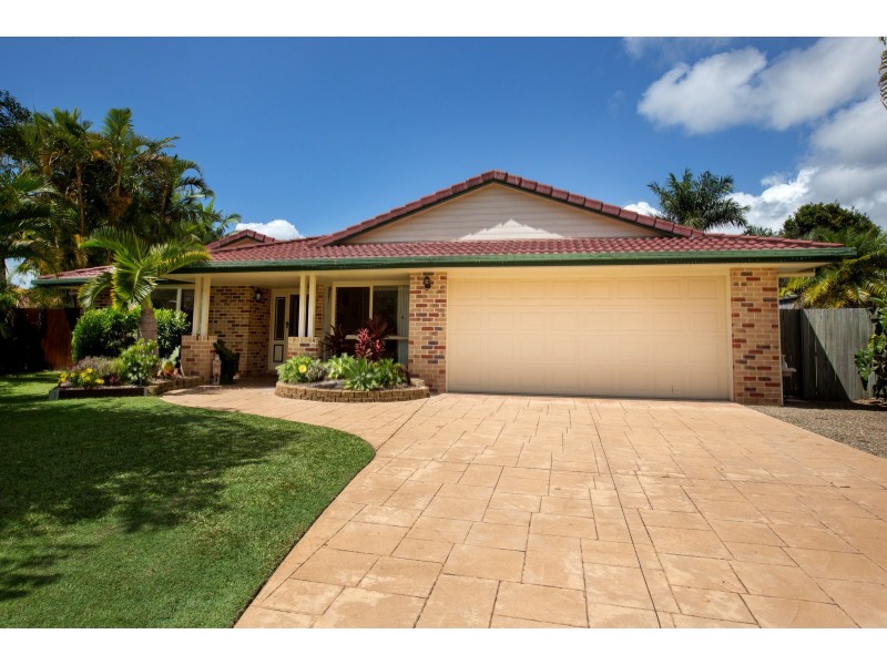 8 Amity Court, Pelican Waters QLD 4551