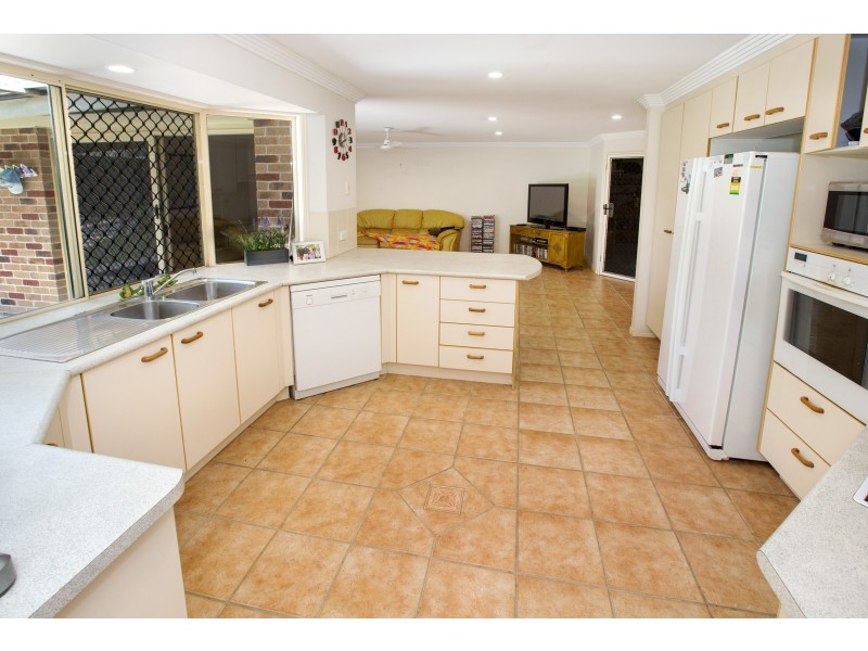 8 Amity Court, Pelican Waters QLD 4551