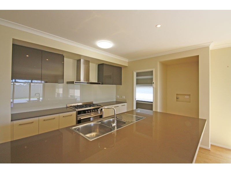 11 Comet Street, Pelican Waters QLD 4551