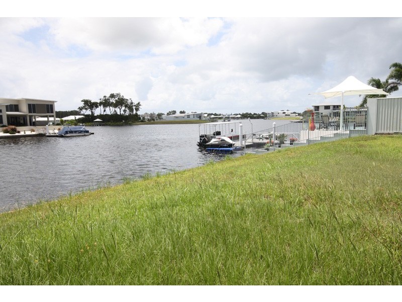 36 Deepwater Ccrt, Pelican Waters QLD 4551