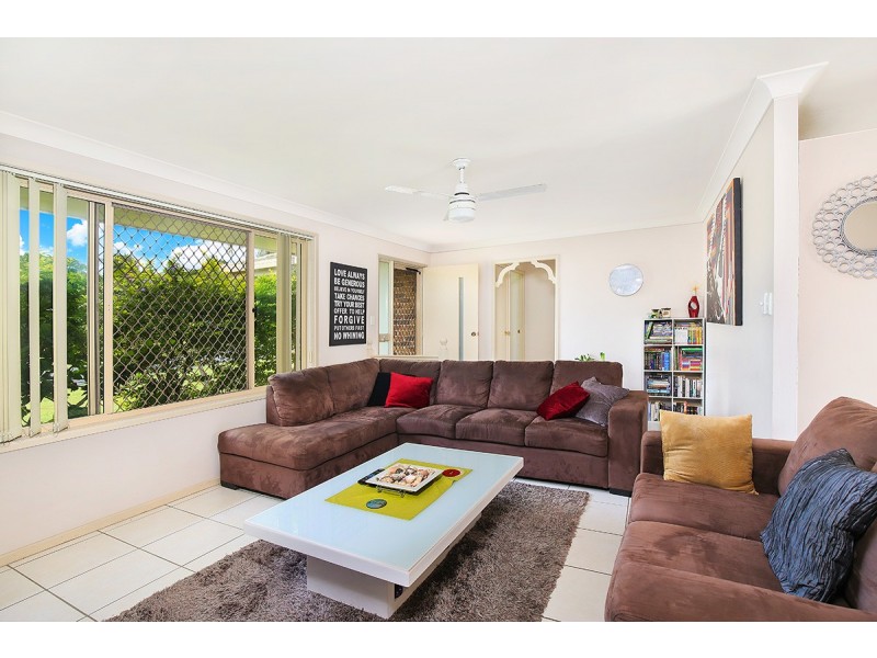 37 Perindi Ch, Currimundi QLD 4551