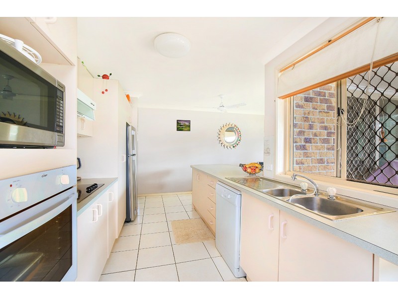 37 Perindi Ch, Currimundi QLD 4551