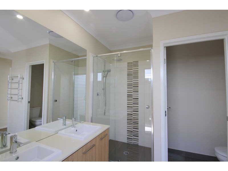 28 Emerald Drive, Caloundra West QLD 4551