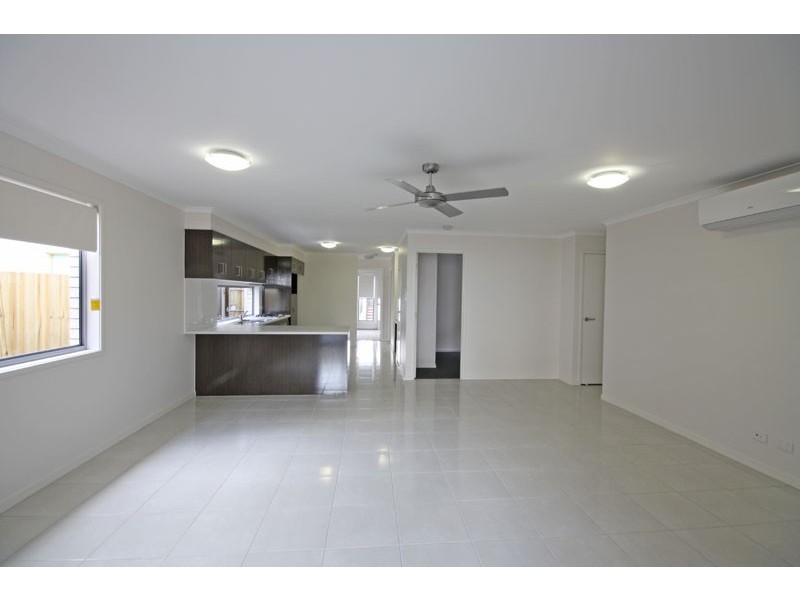 4 Hayman Lane, Meridan Plains QLD 4551