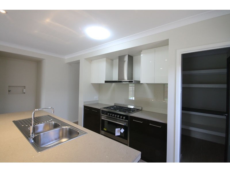 27 Sunshine Crescent, Caloundra West QLD 4551