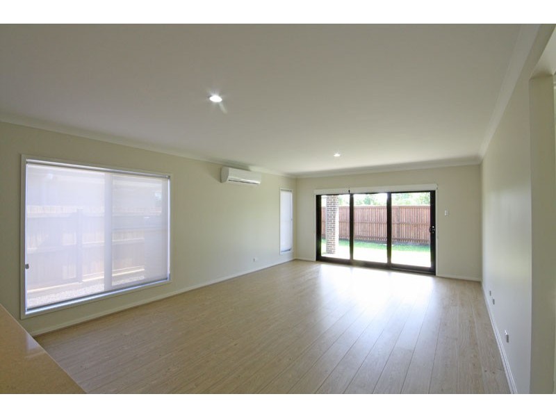 27 Sunshine Crescent, Caloundra West QLD 4551