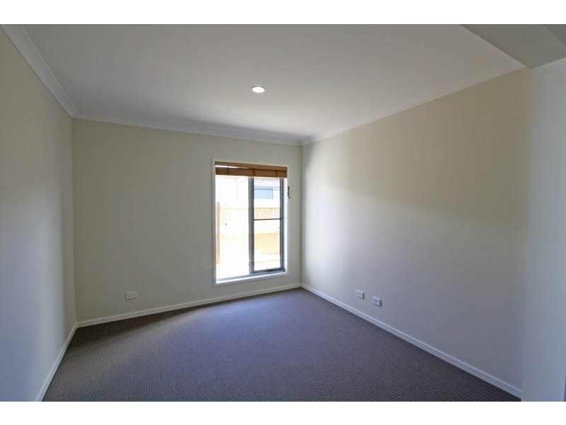 27 Sunshine Crescent, Caloundra West QLD 4551