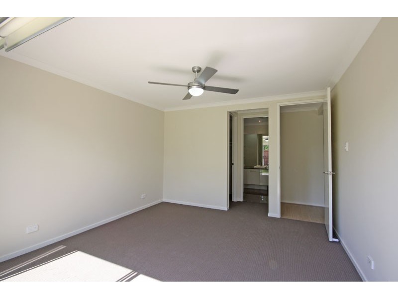 27 Sunshine Crescent, Caloundra West QLD 4551