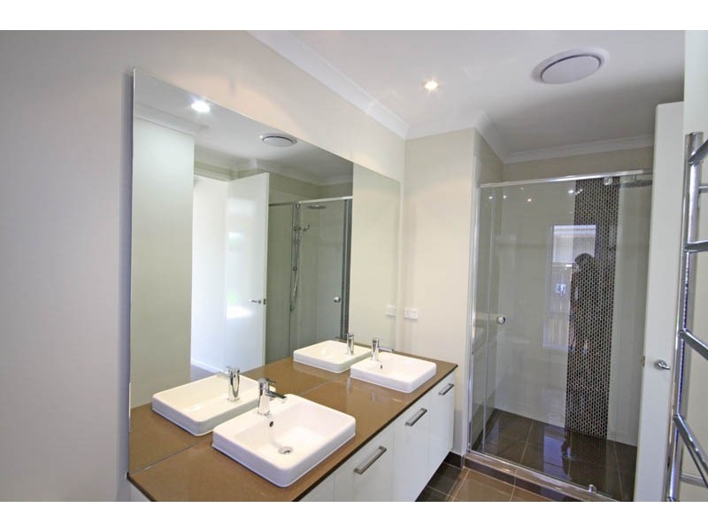 27 Sunshine Crescent, Caloundra West QLD 4551