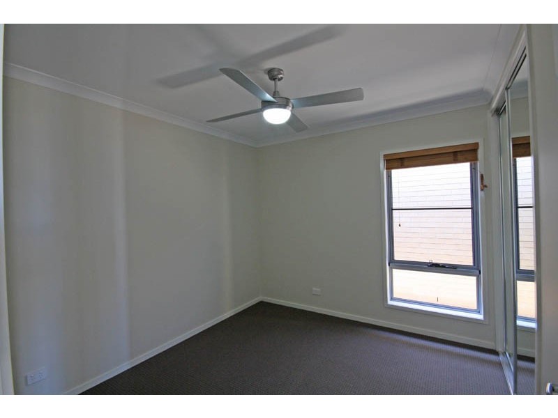 27 Sunshine Crescent, Caloundra West QLD 4551