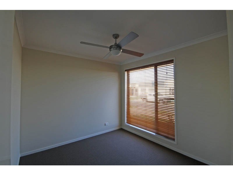 27 Sunshine Crescent, Caloundra West QLD 4551