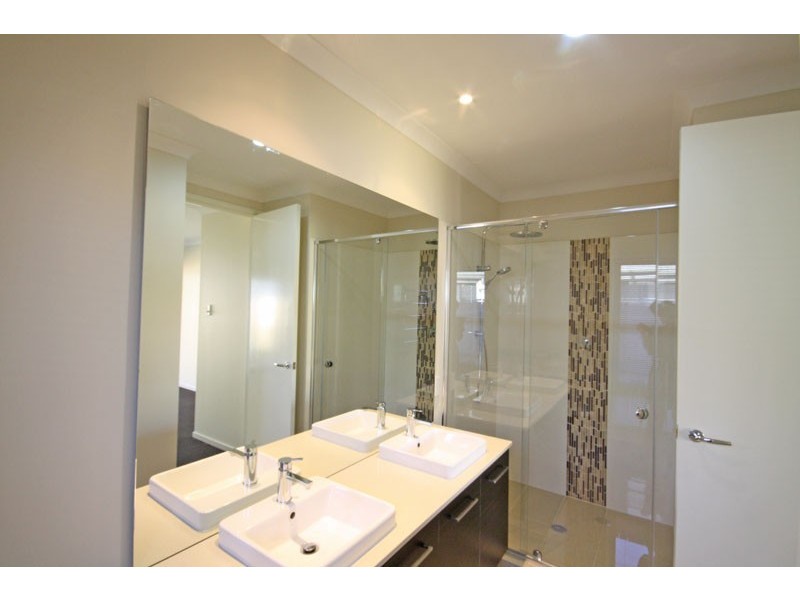 5 Mantis Crescent, Caloundra West QLD 4551