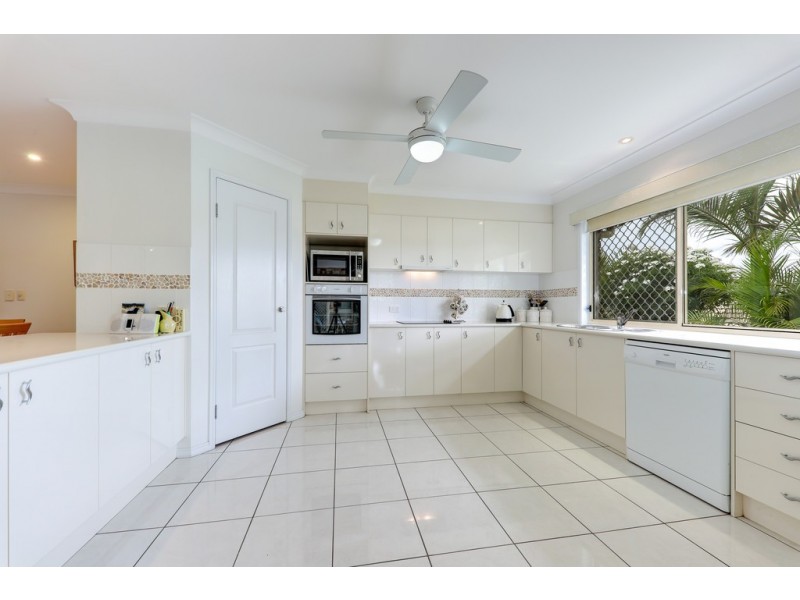 37 High Park Crescent, Little Mountain QLD 4551