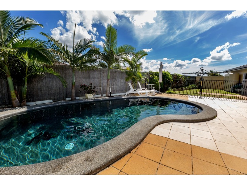 15 Kingsley Court, Little Mountain QLD 4551