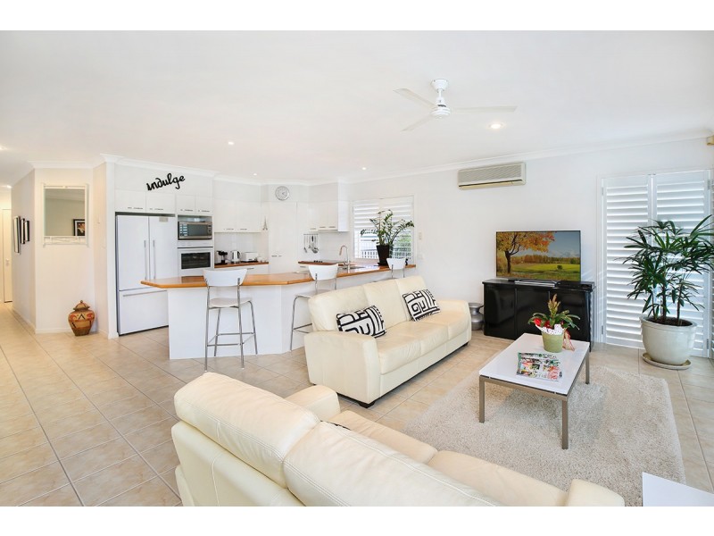 17 Tibrogargan Pl, Pelican Waters QLD 4551