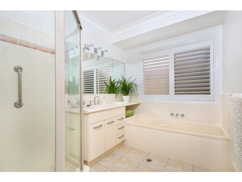 17 Tibrogargan Pl, Pelican Waters QLD 4551