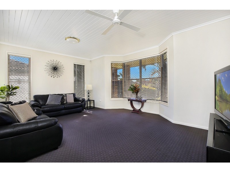 86 Wavell Ave, Golden Beach QLD 4551