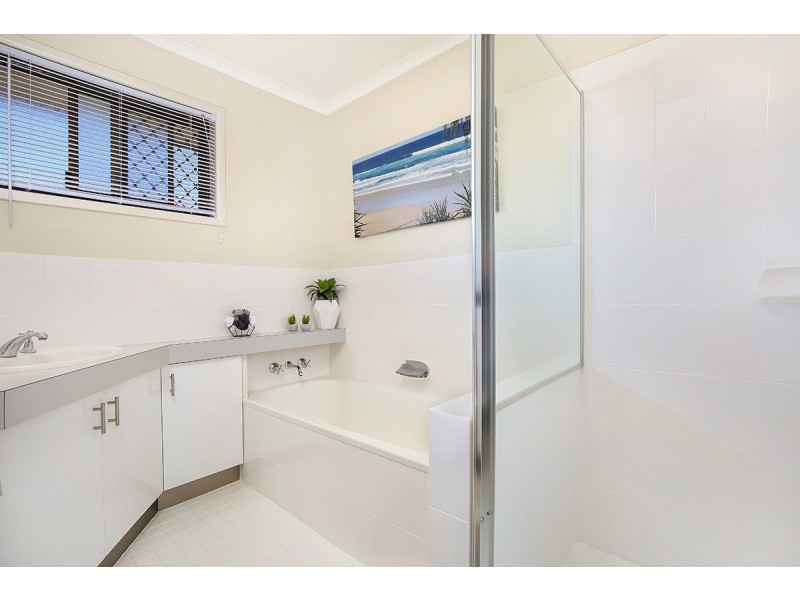 86 Wavell Ave, Golden Beach QLD 4551