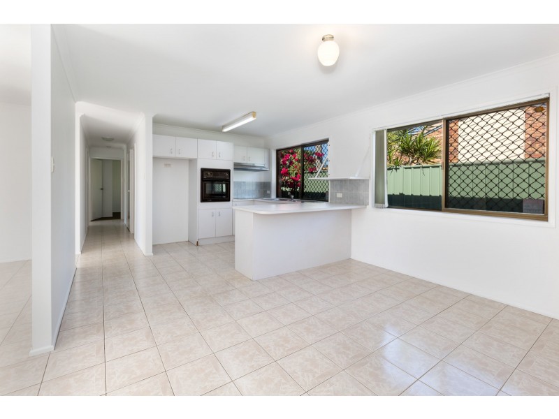 5 Dahlia St, Bokarina QLD 4575