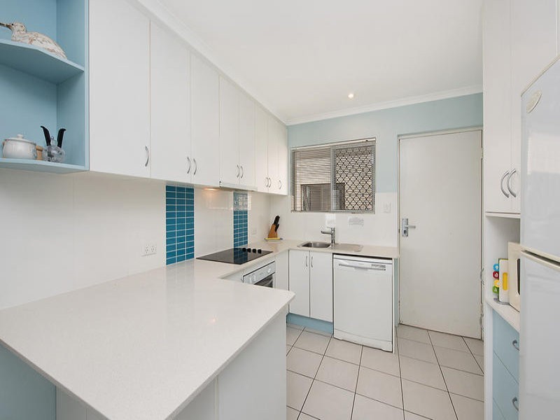 2/7 Dingle Avenue – Beachcomber, Kings Beach QLD 4551