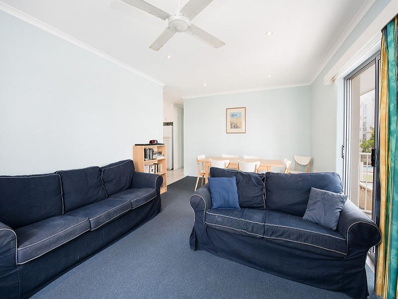2/7 Dingle Avenue – Beachcomber, Kings Beach QLD 4551