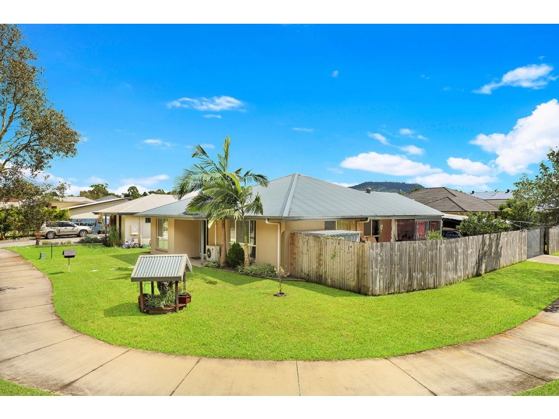 13 Parkside Drive, Beerwah QLD 4519