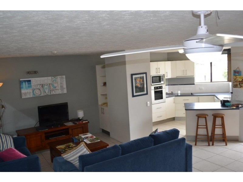 2/1 Ormonde Tce – Casablanca, Kings Beach QLD 4551