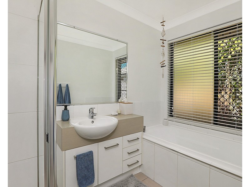 12 Silkpod Street, Meridan Plains QLD 4551